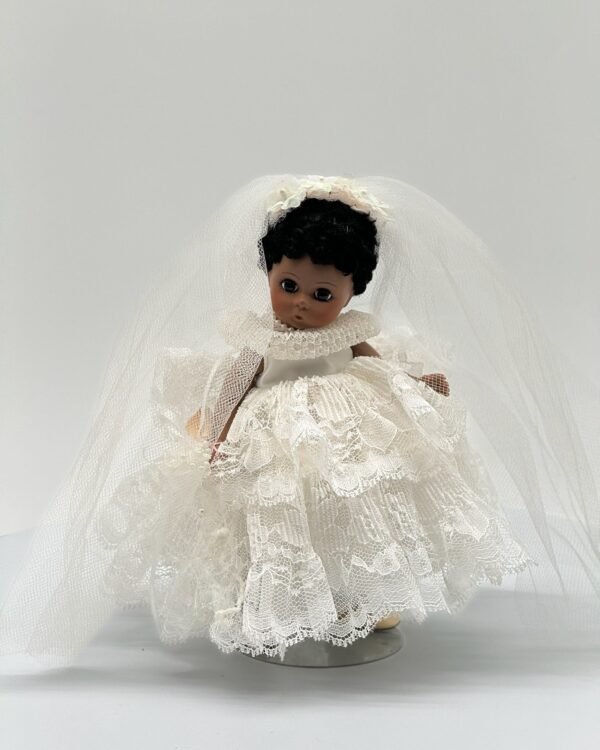 Madame Alexander Miniature Brides — Gallery Tour